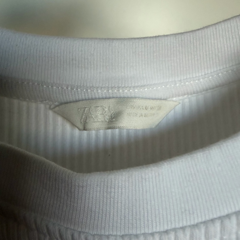 White Sleeveless Ribbed Top - Picture 3 of 3